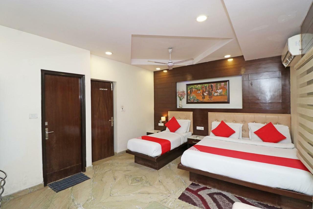 Jādabpur Oyo 30698 Hari Om Guest House מראה חיצוני תמונה