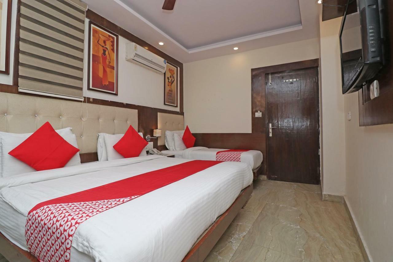Jādabpur Oyo 30698 Hari Om Guest House מראה חיצוני תמונה